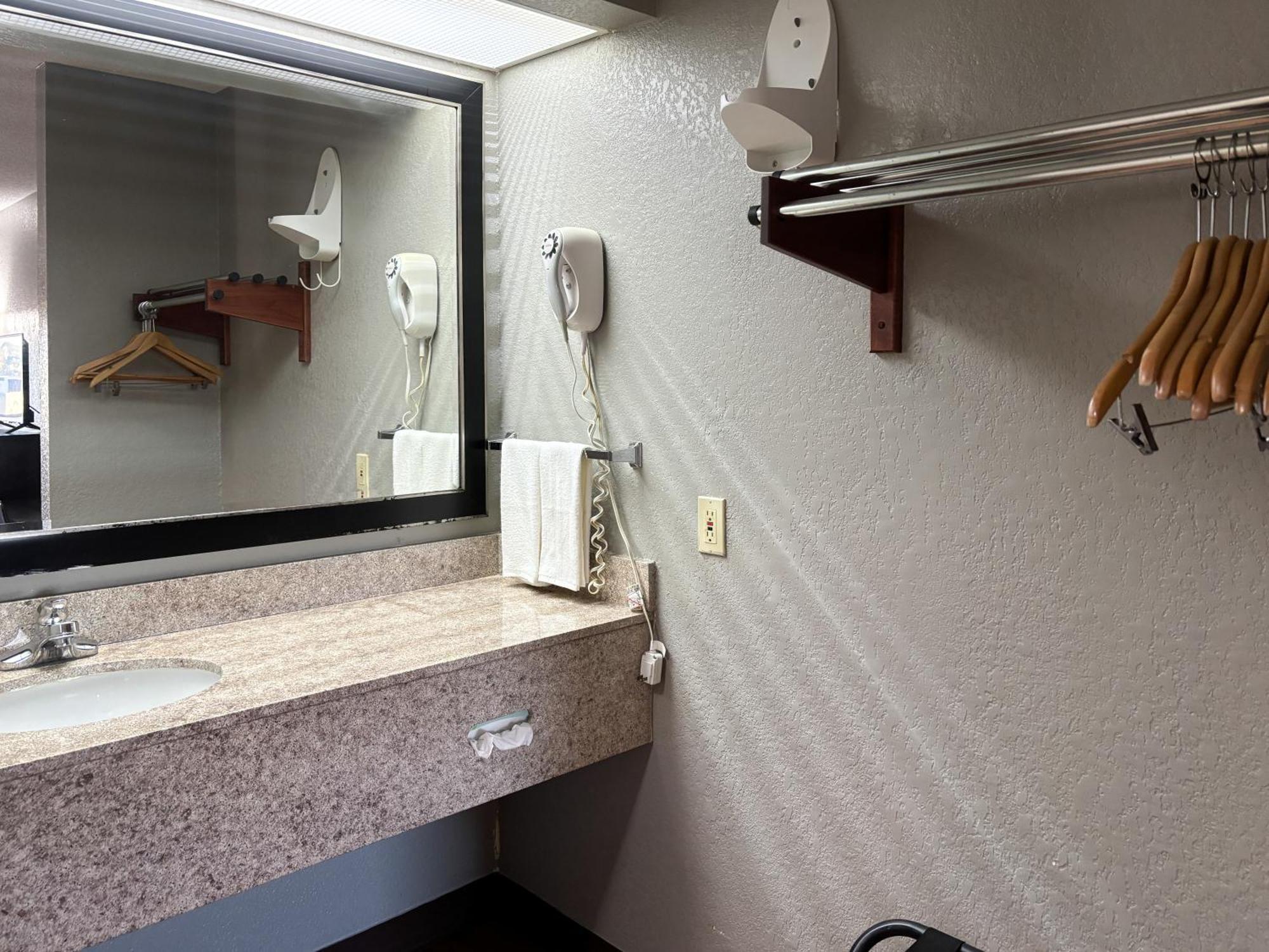 Motel 6 Prattville Al Bagian luar foto